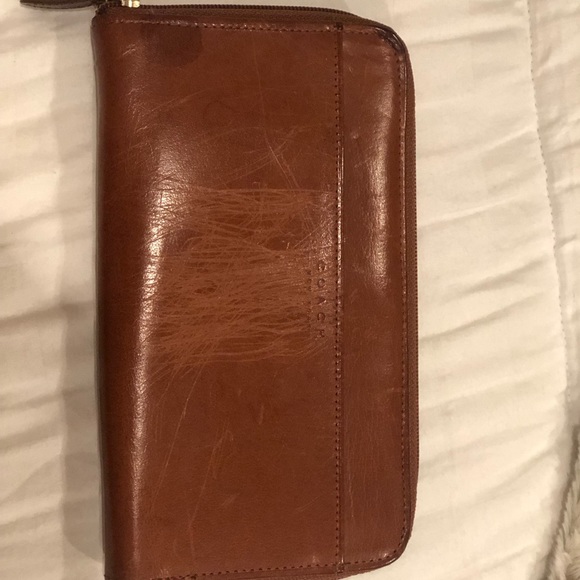 coach wallet - Picture 1 of 3